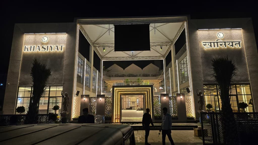 Reserve a table at Khasiyat
