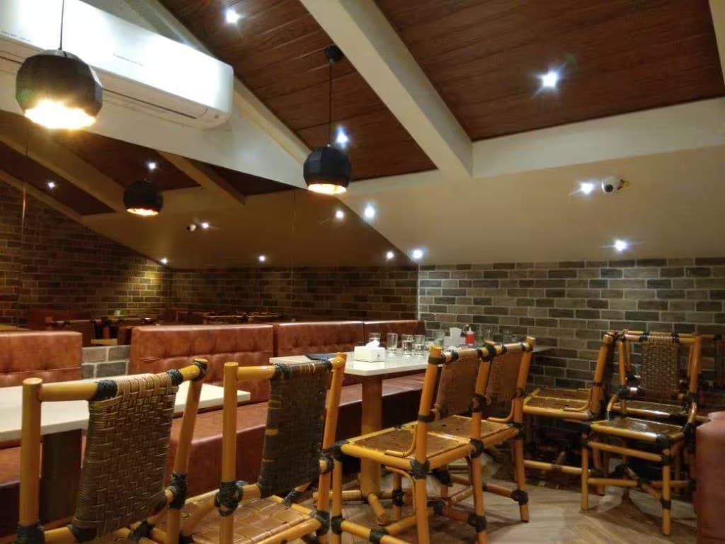 Khasiyat dining interior